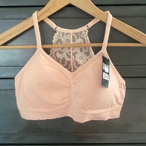 NWT! Seamless Bra Peachy Pink Size Large